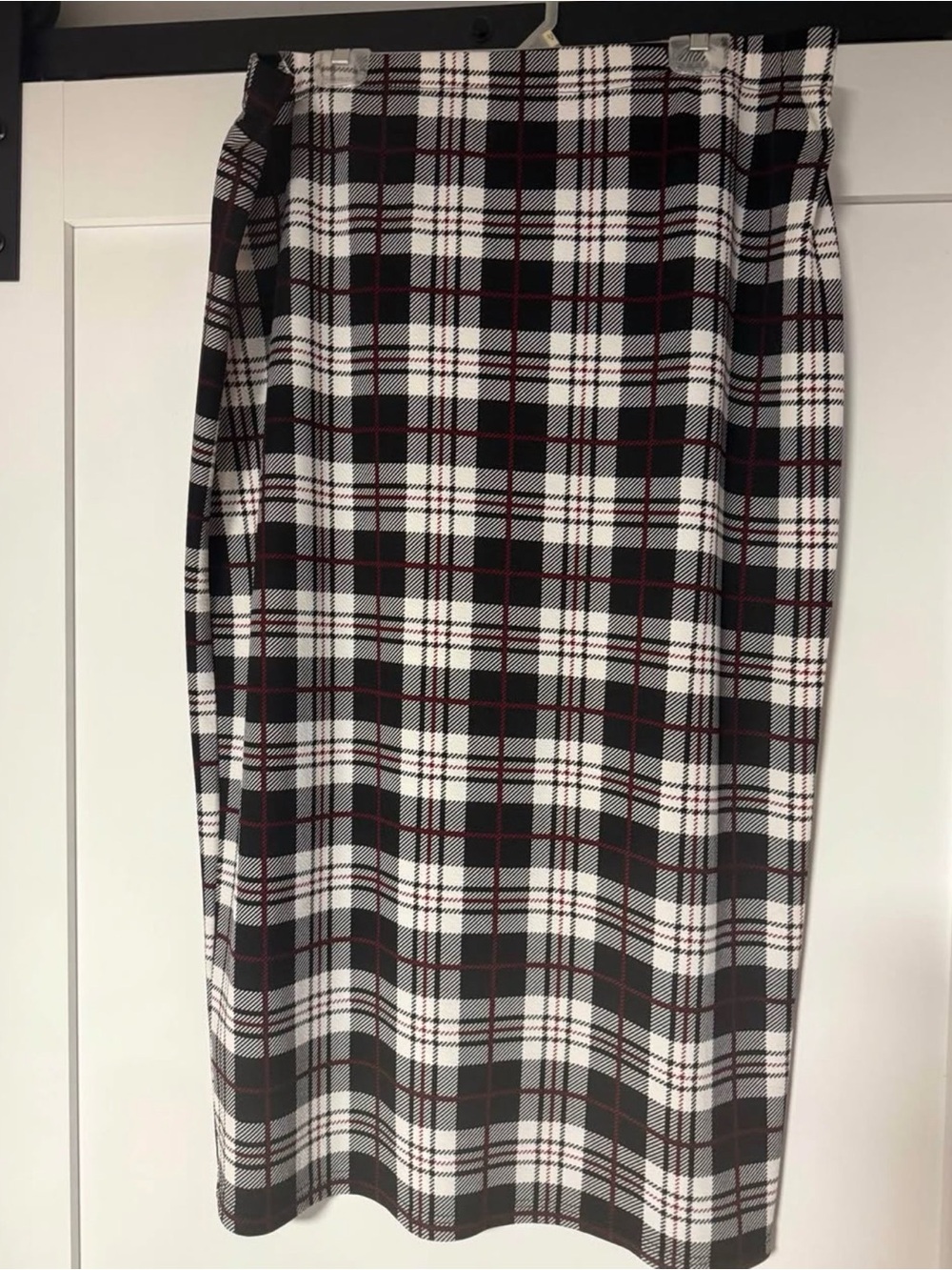 Plaid Midi Skirt, Black White Red Elastic Waist A-Line- sized 5XL (fitsUS 2XL)